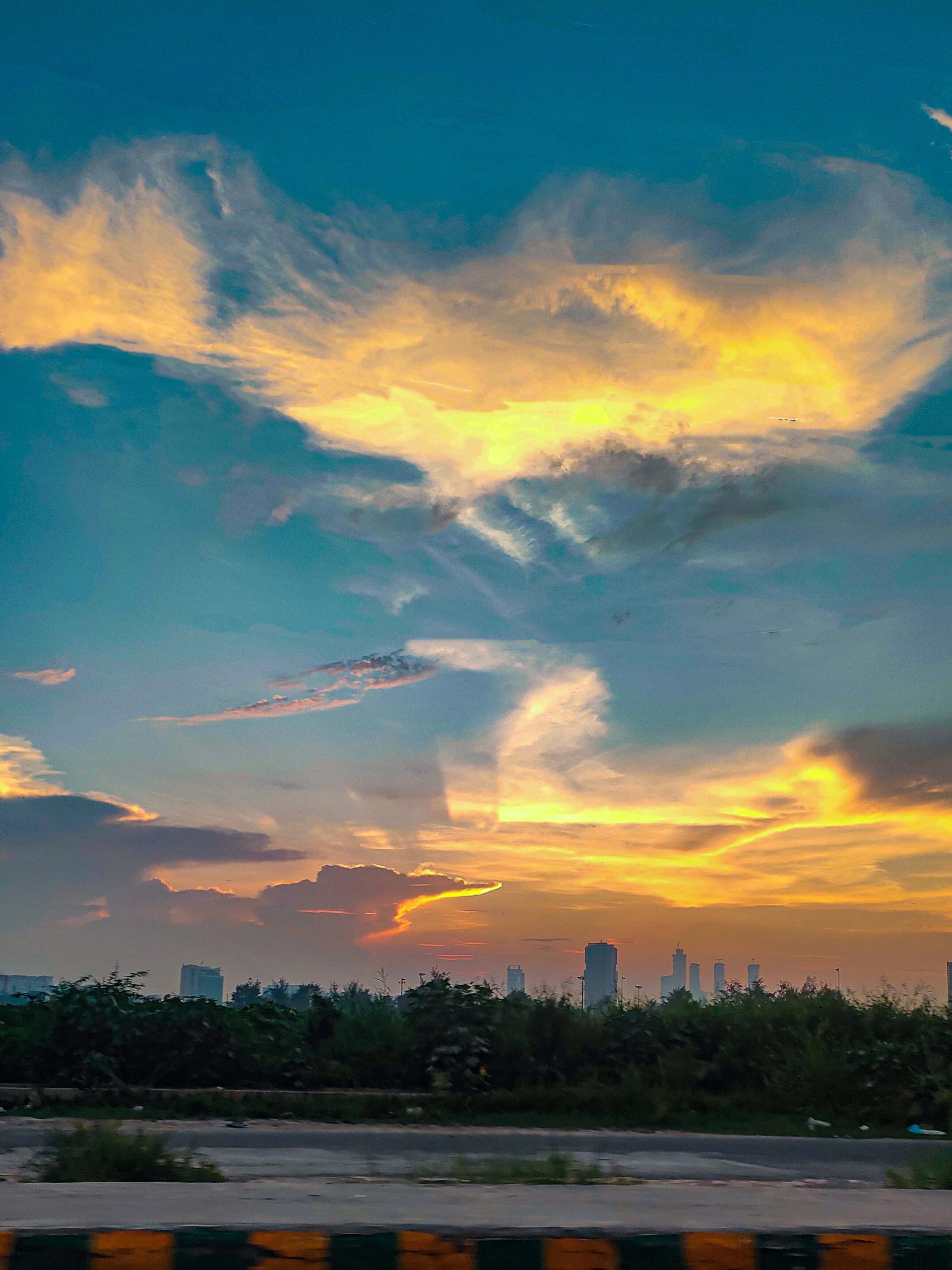 Let the clouds tell the story